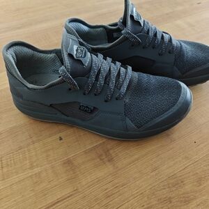 Men's Gray Casual Sneakers